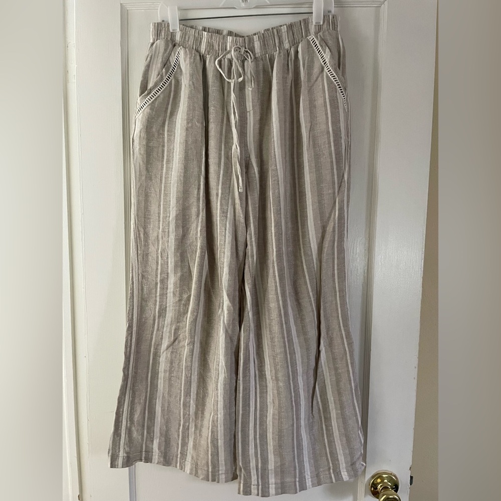 Briggs New York Beige Striped Pants